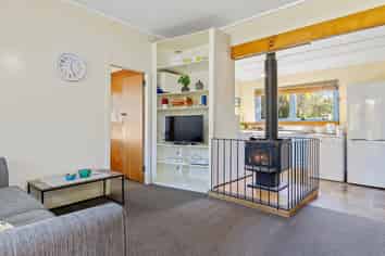 24 Domain Terrace, Waikuku Beach