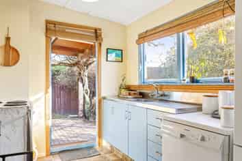 24 Domain Terrace, Waikuku Beach