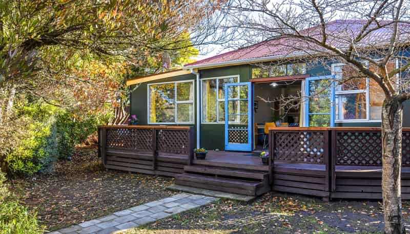 24 Domain Terrace, Waikuku Beach