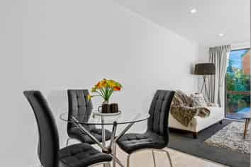 8/37 Cornwall Street, Saint Albans