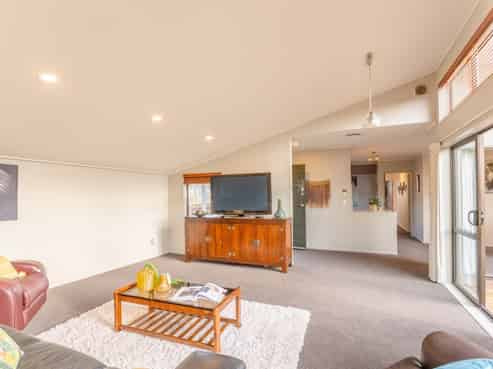 47 Raumati Road, Raumati Beach