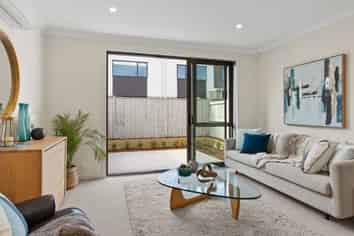 10 Orona Place, Conifer Grove