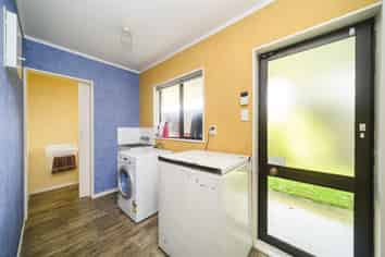 22A Ngaio Street, West End