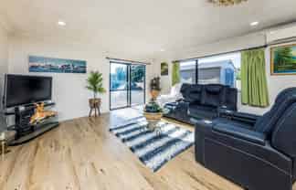 60 Castlefinn Drive, Weymouth