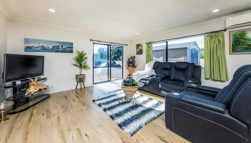 60 Castlefinn Drive, Weymouth