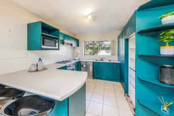 60 Castlefinn Drive, Weymouth