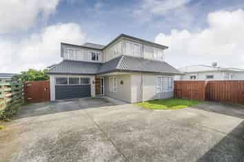 422a Botanical Road, West End