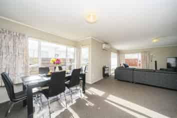 422a Botanical Road, West End