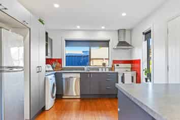 22 Dunedin Street, Redwood