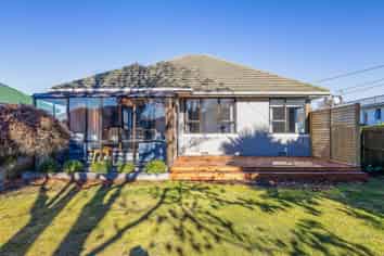 22 Dunedin Street, Redwood