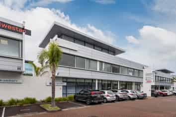 300 sqm Modern Office