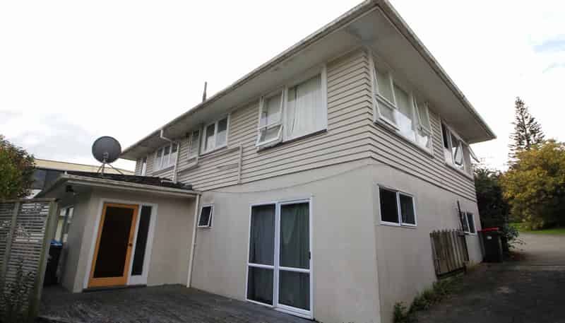 lower unit/10 Acton Place, Avondale