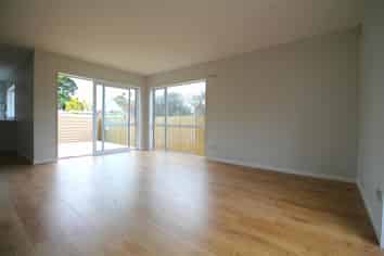 D/6 Waddell Ave, Point England