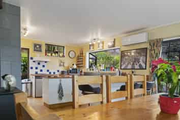 28 Russell Crescent, Western Heights