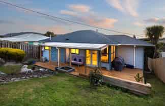 54 Downes Street, Titahi Bay