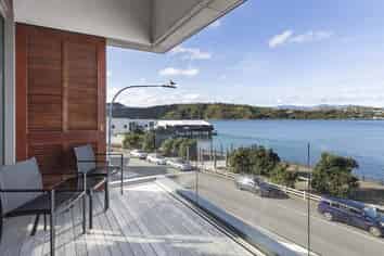 H202/326 Evans Bay Parade, Hataitai
