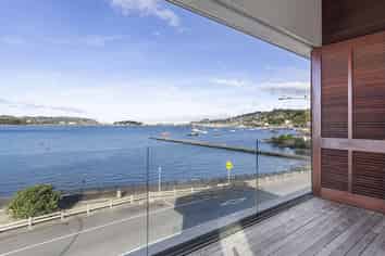H202/326 Evans Bay Parade, Hataitai