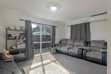 60 Newton Place, Westbrook