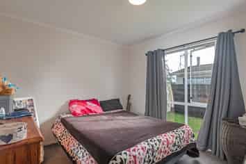 60 Newton Place, Westbrook