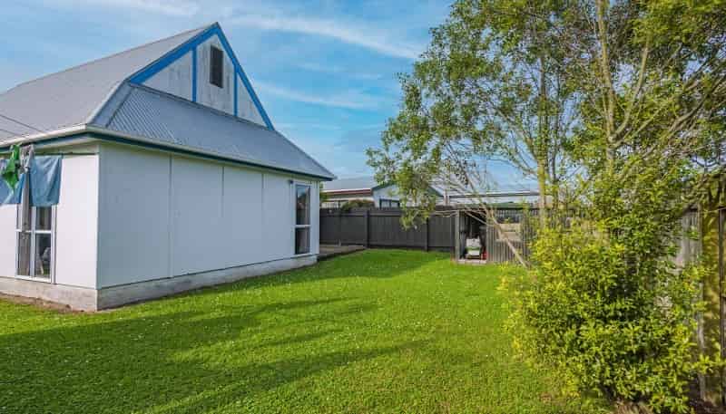 60 Newton Place, Westbrook