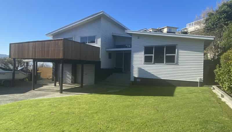 37 Spinnaker Drive, Whitby