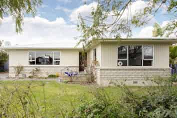 21 Foster Terrace, Onekawa