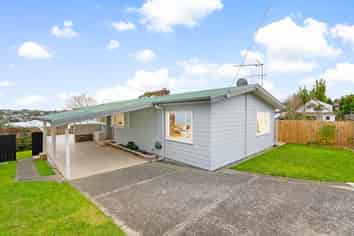 2F Sunnynook Road, Sunnynook
