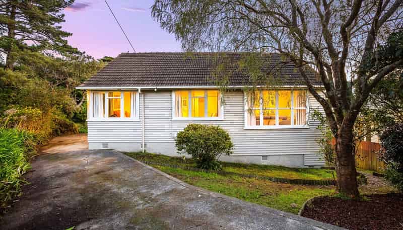 12 King Crescent, Ranui Heights