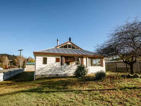 4 Wairau Road, Wanaka