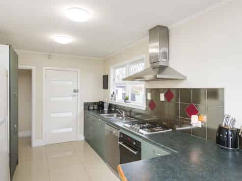 14 Leslie Avenue, Cloverlea