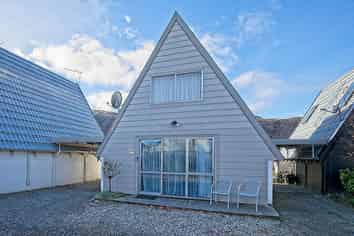 Flat 2 at Inverness Crescent, Arrowtown