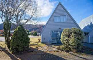 Flat 1 at Inverness Crescent, Arrowtown