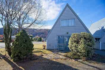 Flat 1 at Inverness Crescent, Arrowtown