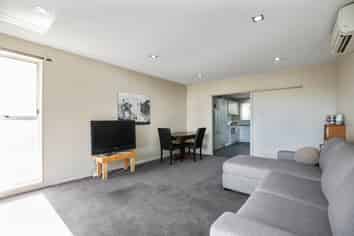 2/499 Cashel Street, Linwood