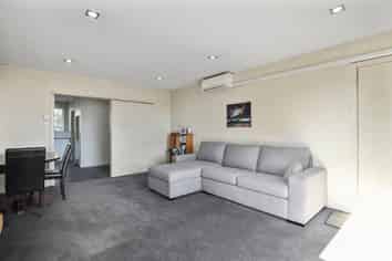 2/499 Cashel Street, Linwood