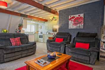 Flat 1&1A  Inverness Cres, Arrowtown