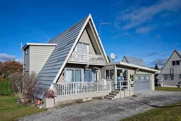 Flat 1&1A  Inverness Cres, Arrowtown