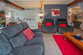 Flat 1&1A  Inverness Cres, Arrowtown