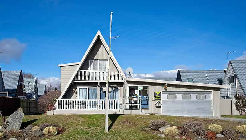 Flat 1&1A  Inverness Cres, Arrowtown