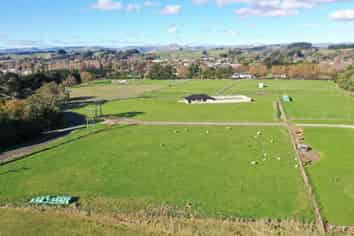 1 Halls Road, Pahiatua