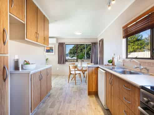 16 Tahara Crescent, Mount Maunganui