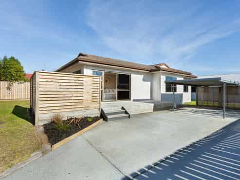 16 Tahara Crescent, Mount Maunganui