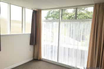 2/45 Lancaster Road, Beach Haven