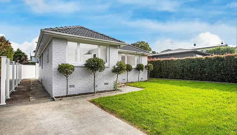 104 Kiwi Road, Point Chevalier