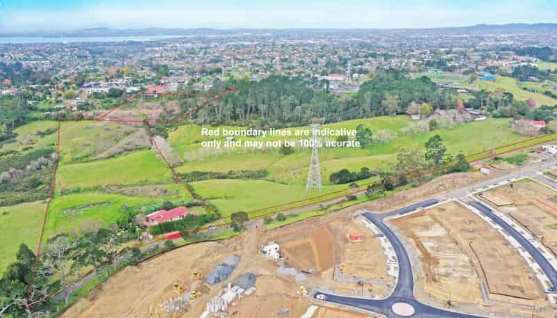 21 Red Hills, Massey