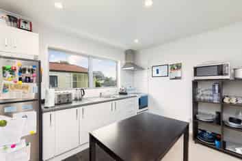 1A/10 Lancing Road, Sandringham