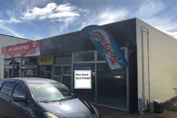 70m2 High Profile Retail Near Plaza Mall