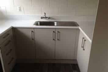 4/121 Queens Avenue, Hamilton Lake