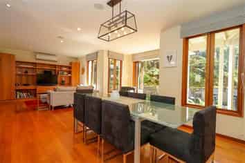 26 Hackett Street, Saint Marys Bay