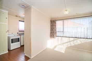 103 Clyde Crescent, Roslyn